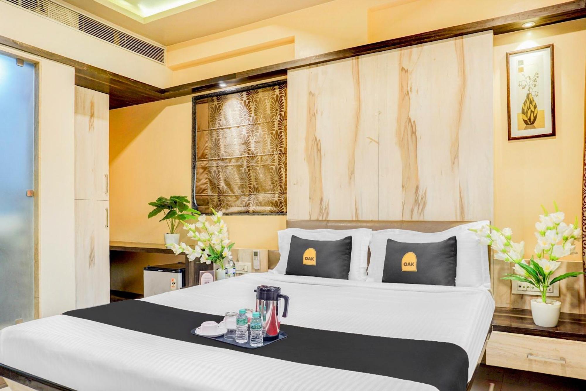 Hotel Caves Plaza Near Igi Airport Delhi New Delhi